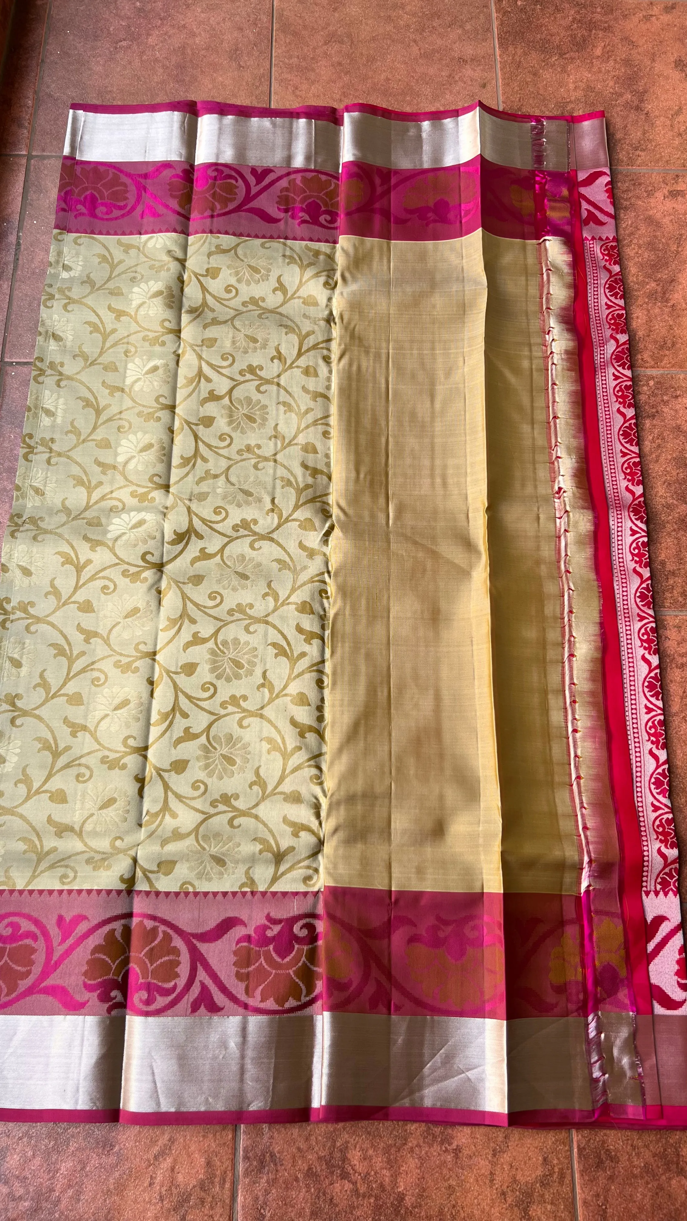 Cream and Pink kanchipuram silk saree with blouse