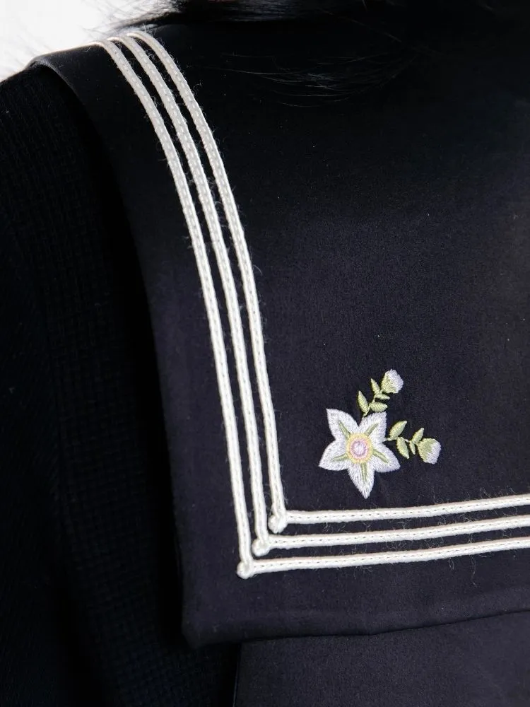 Embroidered navy collar tops【s0000003614】