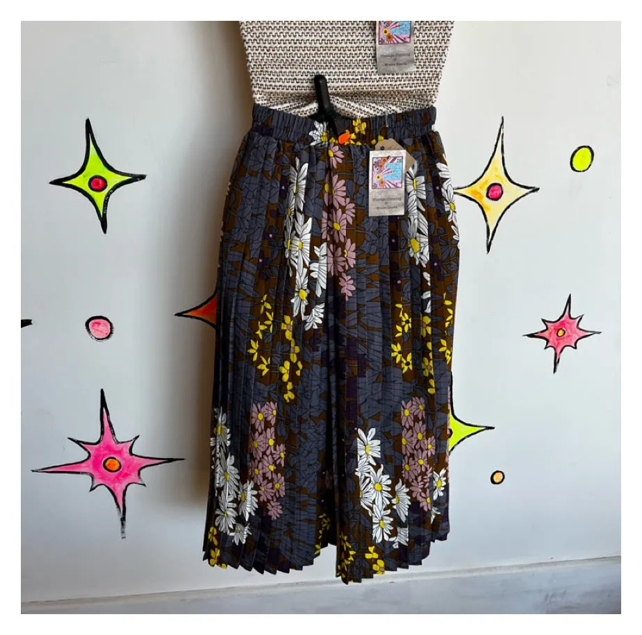 Vintage 60s 70s | Flower Power Groovy Pleated Midi Skirt | Size Small